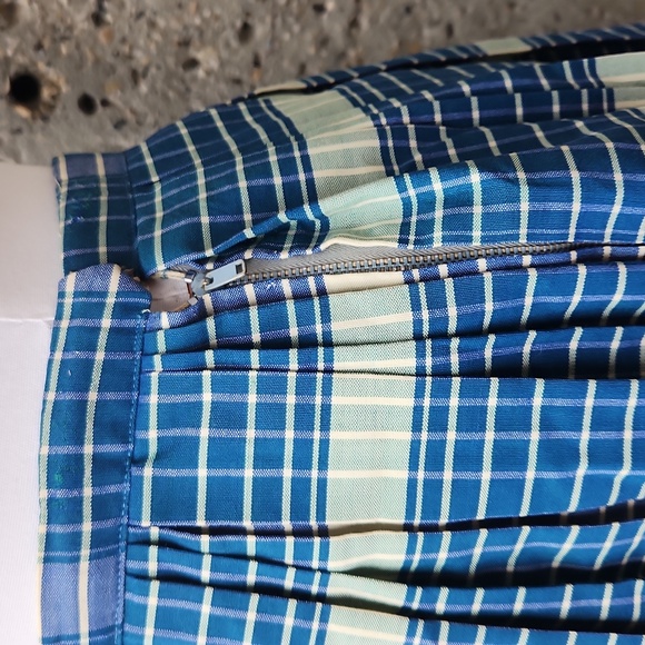 1950s plaid skirt - Picture 5 of 9